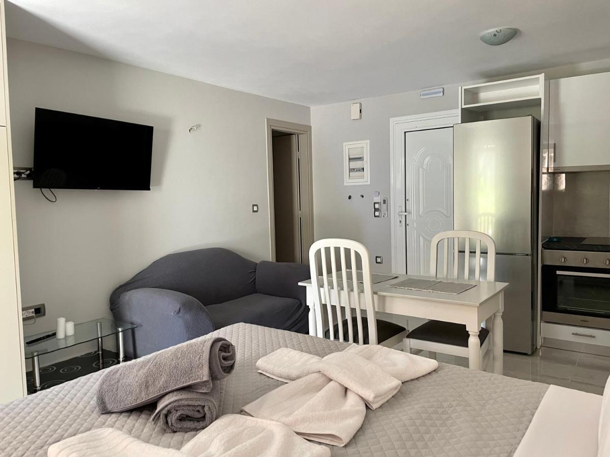 Arian Apartments 아르고스톨리온 외부 사진
