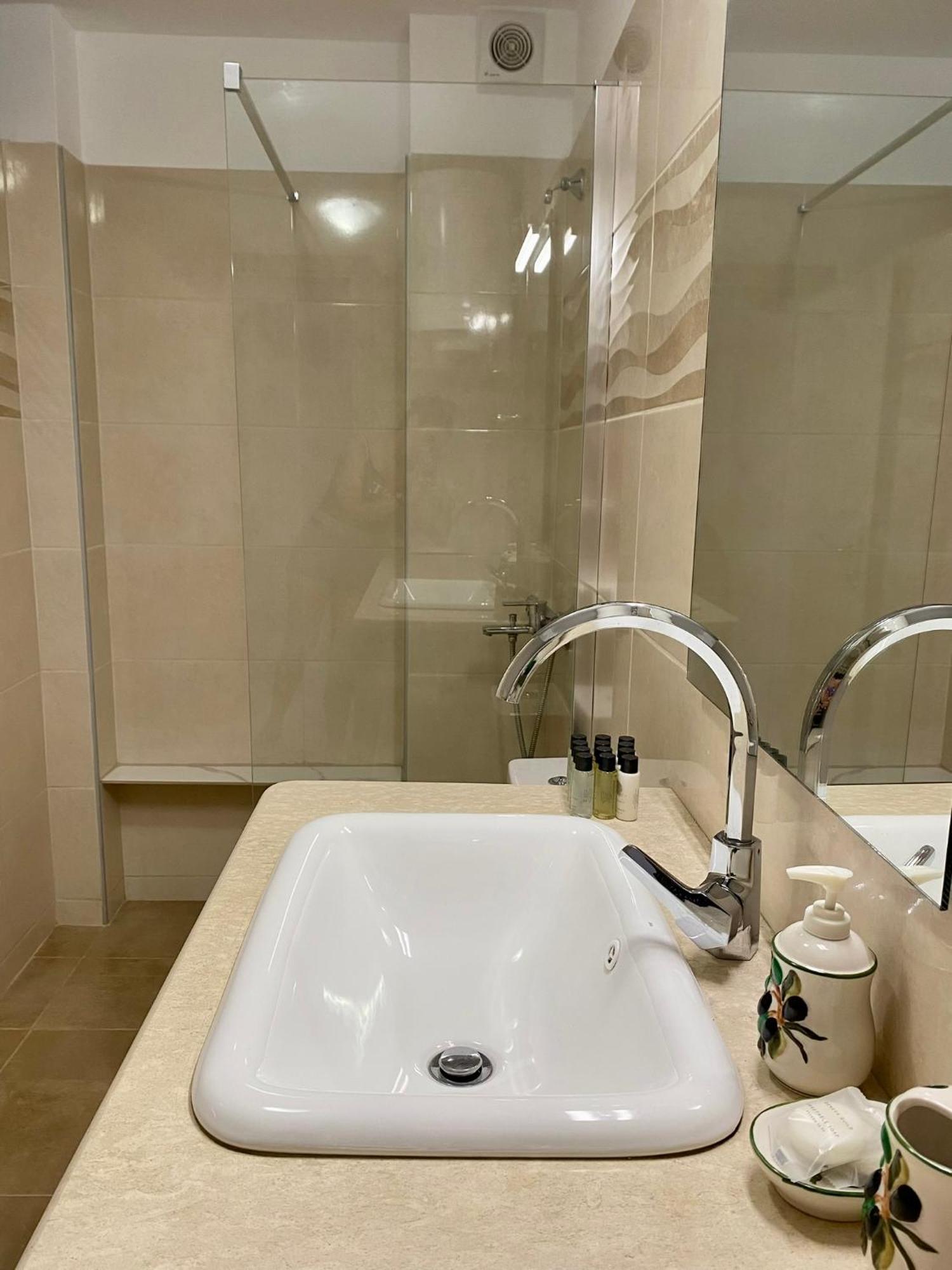 Arian Apartments 아르고스톨리온 외부 사진